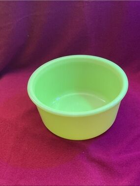 Vintage Custard Uranium Vaseline Glass Mixing Bowl